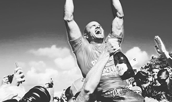 Kelly Slater - Pipe Master at age 50!